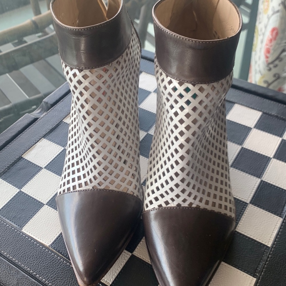 Vero Cuoio Brown and White Ankle Boots